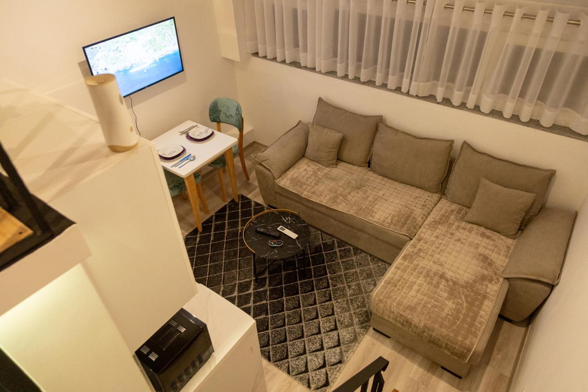 Cozy Loft-Blloku Downtown Hotel Tirana Exterior foto