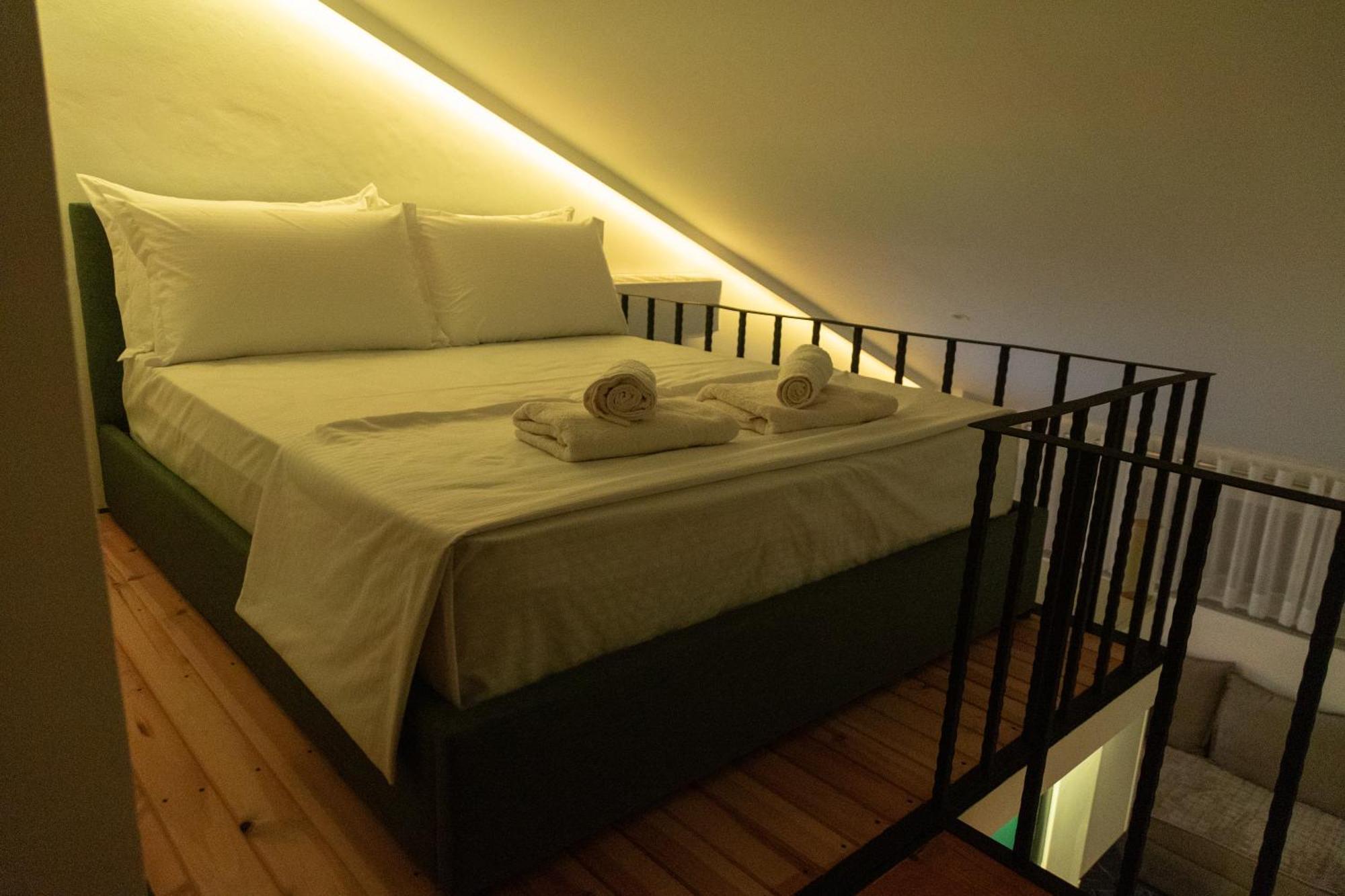 Cozy Loft-Blloku Downtown Hotel Tirana Exterior foto